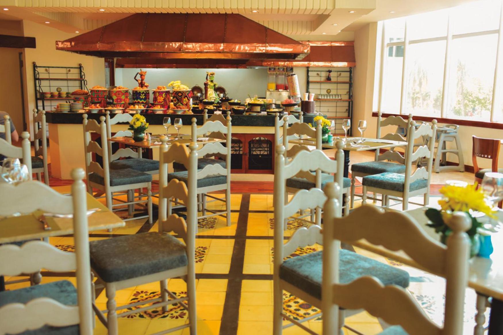 Hotel Almirante Cartagena Colombia Eksteriør billede The restaurant at the hotel